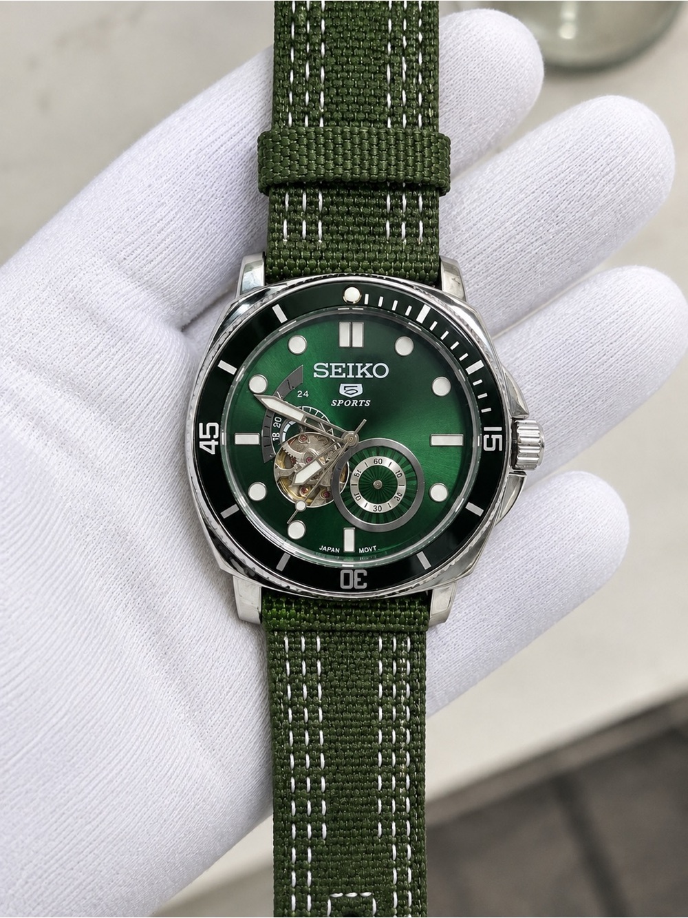 Seiko Green Dial Men's Sports Automatic Watch with Green Strap MOD Automatic